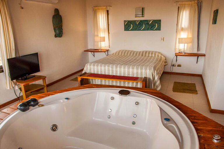 Casa Norte o Sur: habitación matrimonial con jacuzzi