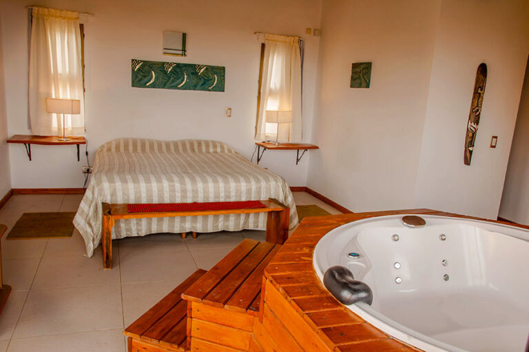 Casa Norte o Sur: cama matrimonial y jacuzzi