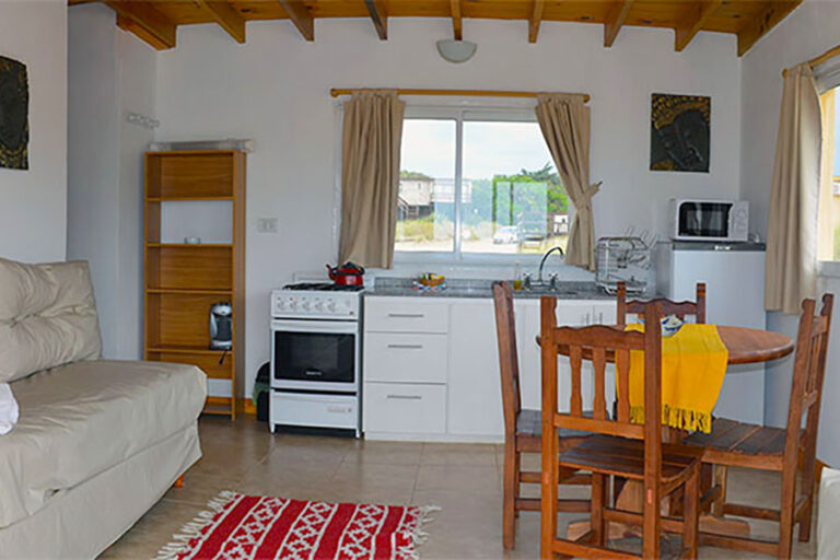Playa 2 ambientes: cocina y comedor