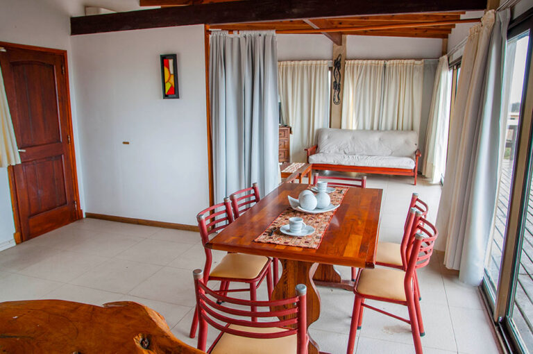 Casa Norte o Sur: comedor y living